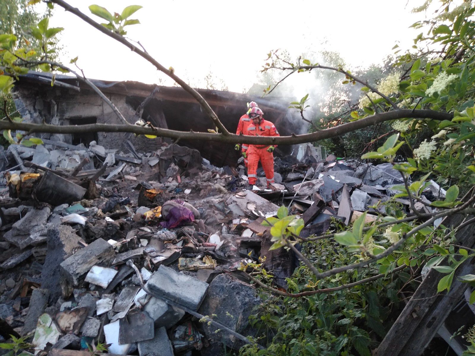 Wybuch gazu i pożar w budynku w Zebrzydowicach