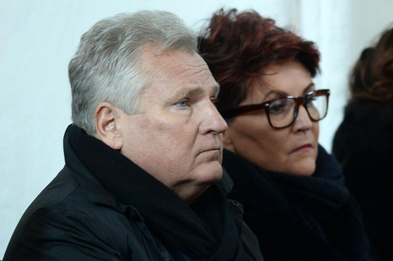 Koronawirus. Aleksander Kwaśniewski i Jolanta Kwaśniewska utknęli w szwajcarskich Alpach