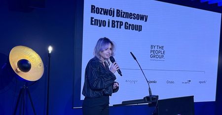 AI w marketingu przestaje być zabawką. Teraz zaczyna decydować o pieniądzach