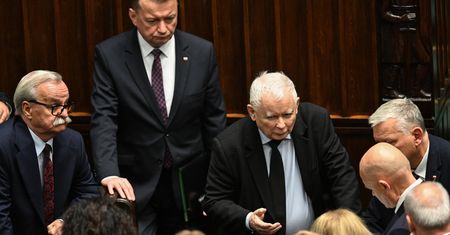 Pierwsze posiedzenie nowego parlamentu. Dwie porażki PiS. Podsumowanie dnia