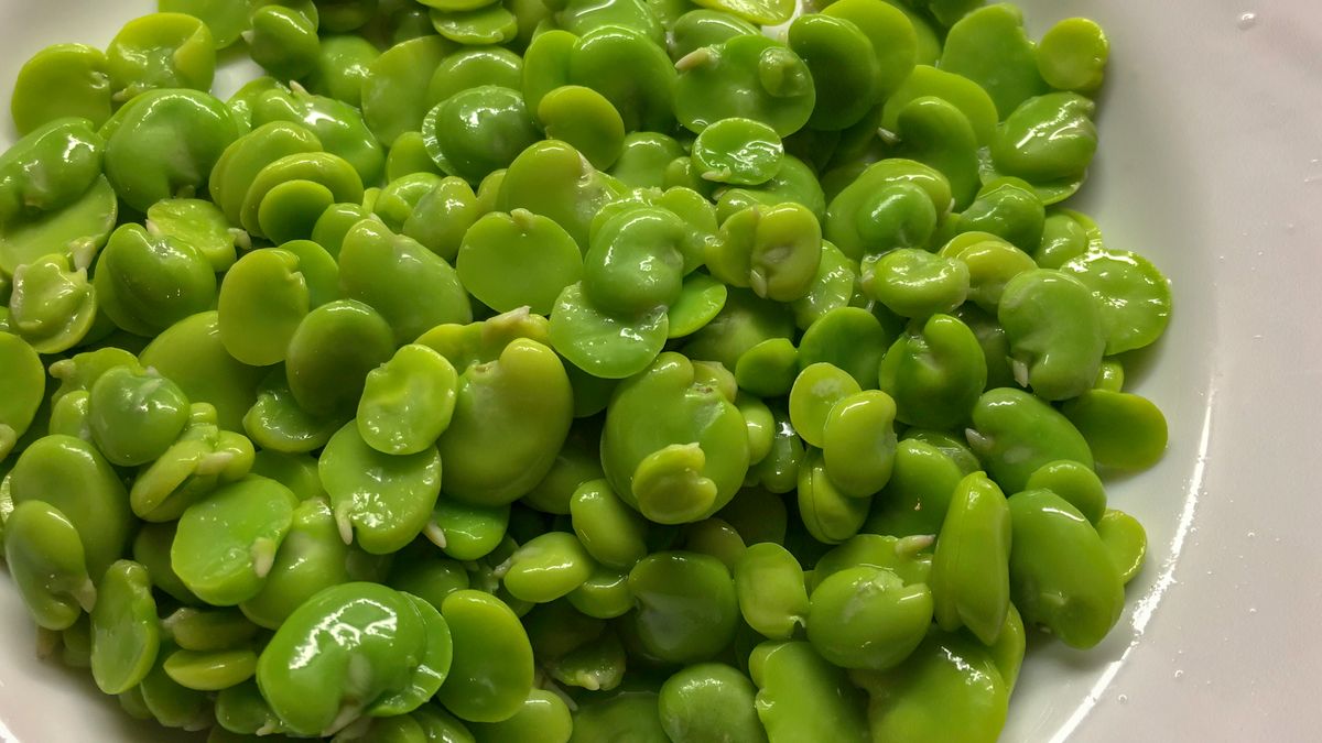 Bób może wywołać reakcję alergiczną lub podnieść ciśnienie tętnicze krwi.