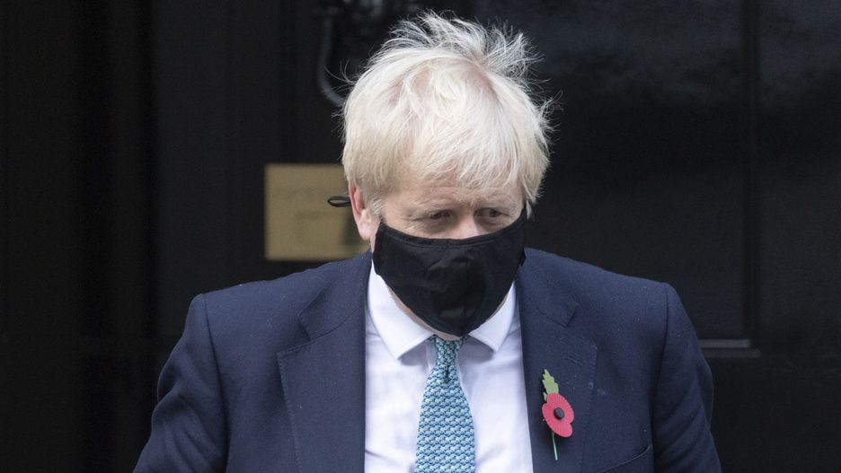 Boris Johnson ogłasza nowe obostrzenia