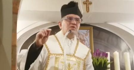 Ksiądz w furii. Prawie nikt nie zaprosił go na kolędę. Ostro na mszy