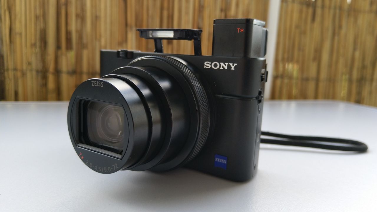 Sony RX100 m6 — najlepszy aparat kompaktowy!