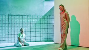 Bydgoszcz: Medea w czarną dziurę wepchnięta. Młodzi twórcy pokazali pazur w Teatrze Polskim - recenzja