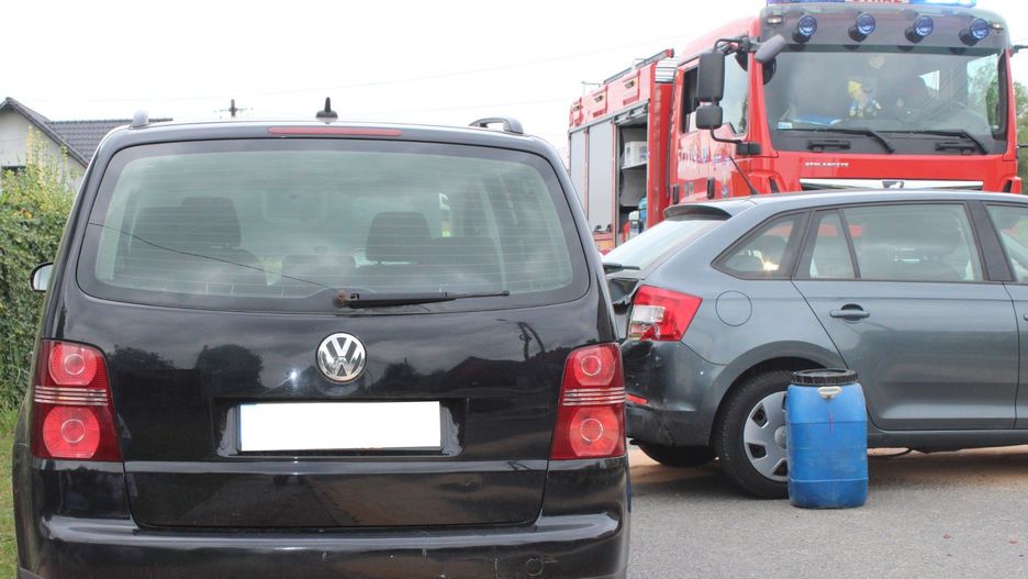 Na Zasolu, w gminie Brzeszcze, doszło do czołowego zdarzenia dwóch pojazdów
