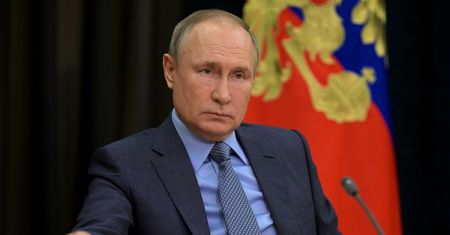 Rosja. Władimir Putin grozi "wybijaniem zębów"