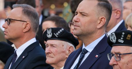 Duda i Nawrocki upamiętnili ofiary rzezi Woli. "Eksterminacja stolicy"