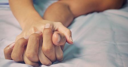 Jak się masturbować? Wskazówki dla kobiet i mężczyzn
