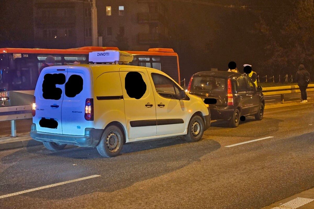 Zderzenie trzech aut na al. Kraśnickiej