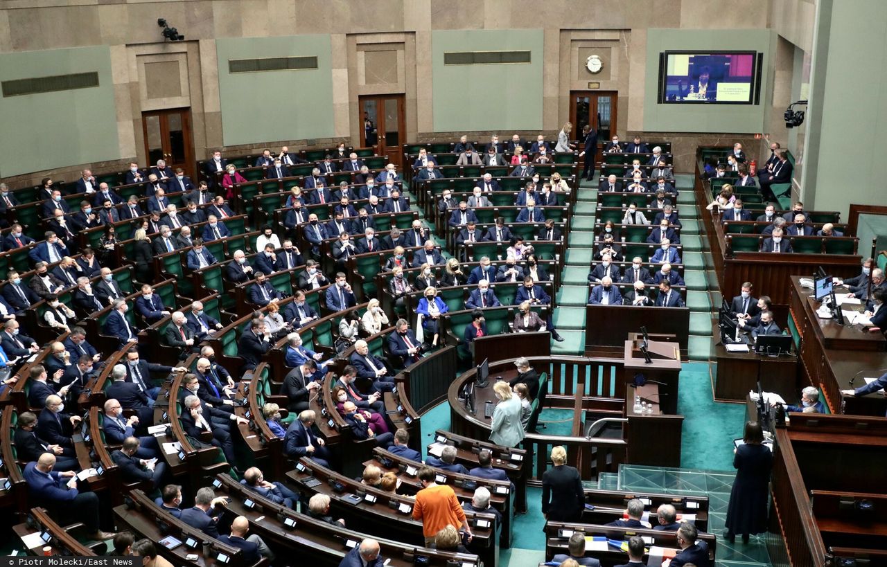 Specustawa o pomocy uchodźcom. Sejm przyjął kilkanaście poprawek Senatu