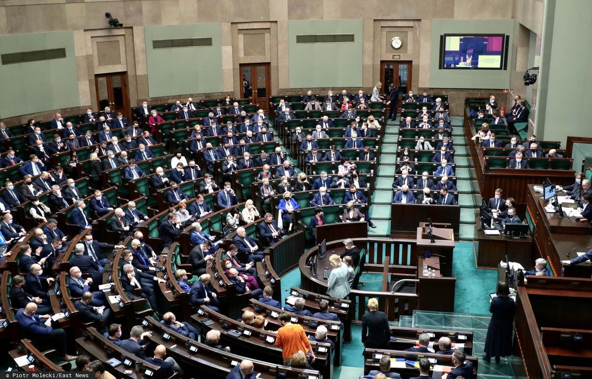 Specustawa o pomocy uchodźcom. Sejm przyjął kilkanaście poprawek Senatu 