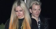 Avril Lavigne na kolacji z chłopakiem. Towarzyszył im jej eksmąż. To dopiero randka!