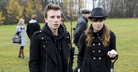 Młodsza córka Grzegorza Ciechowskiego jest geofizykiem. Ma narzeczoną