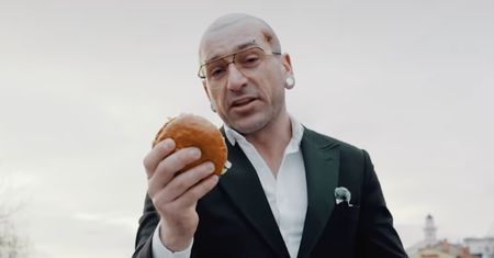 Wyborcze burgery. Kanapki z sieciówki mają zapewnić zwycięstwo kandydatowi z Gorlic