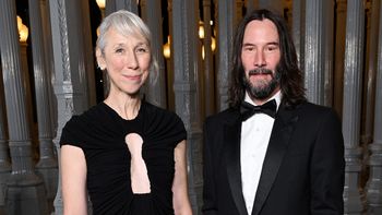 Keanu Reeves z ukochaną pokazali "całuśne" zdjęcie i odnieśli się do plotek o ślubie. "Oto odrobina prawdziwego szczęścia"