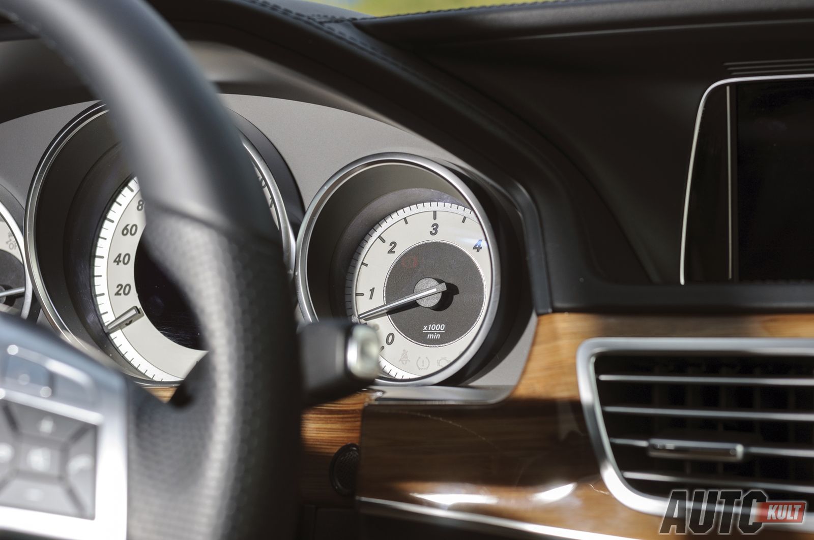 Mercedes-Benz Klasy E 350 BlueTec AMG 9G-Tronic (W212) - test [galeria zdjęć] 20