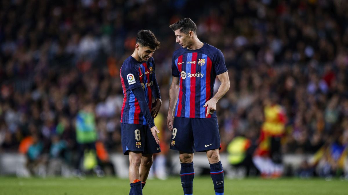 Pedri i Robert Lewandowski