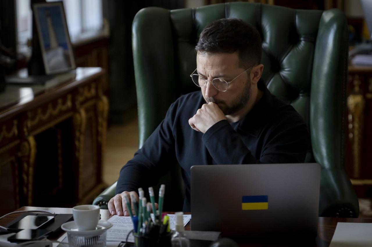 Kijów zastrasza "niewygodnych" dziennikarzy. Grożą wysłaniem na front