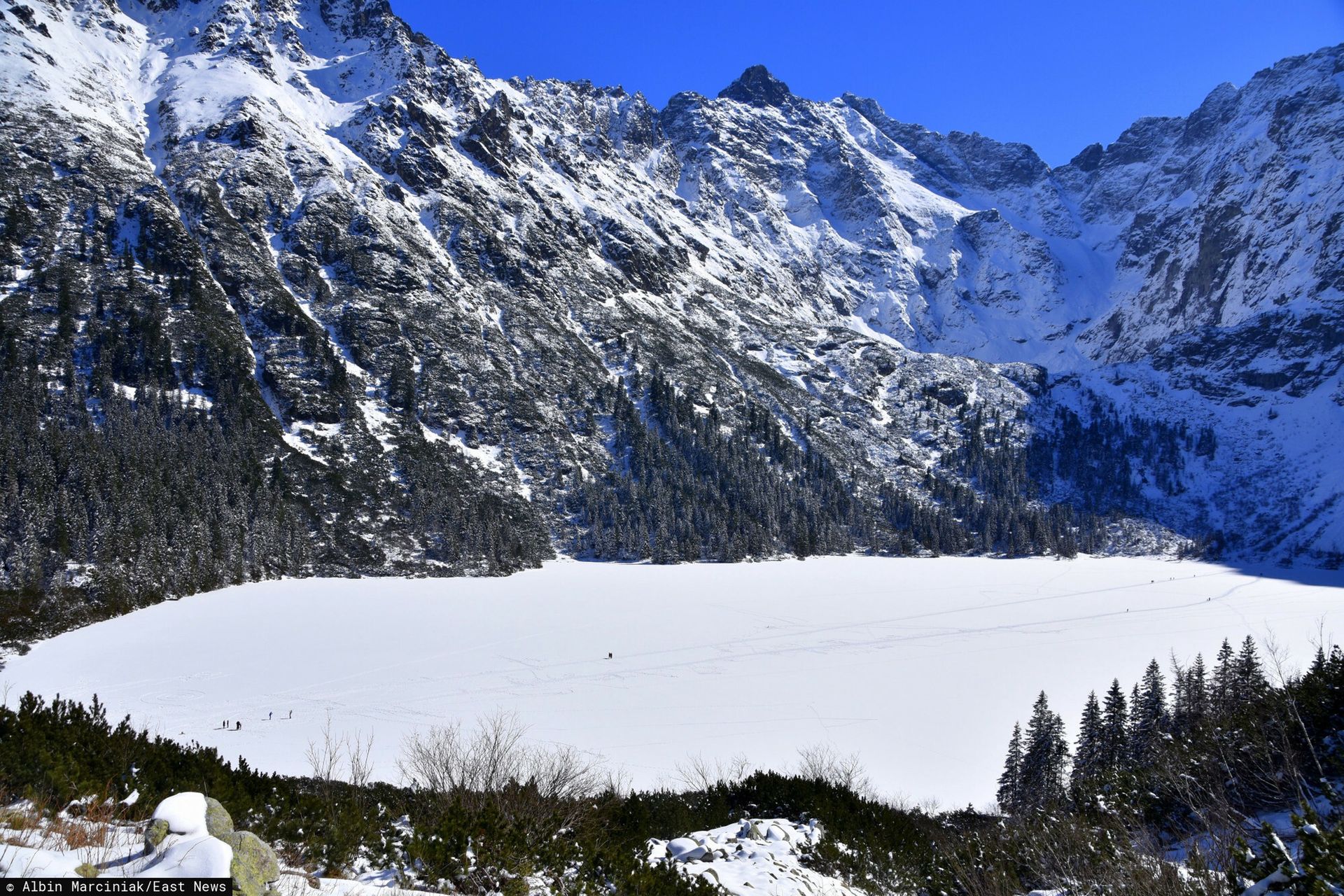 wiadomości,aktualności,WP Wiadomości Incydent nad Morskim Okiem. Pracownicy zareagowali, gdy zobaczyli, co robi turystka