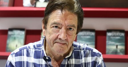 Jego książki czyta cały świat. Przyjeżdża do zakładu karnego w Wołowie