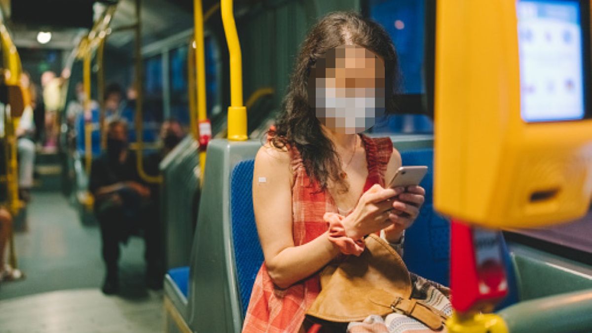 Padła ofiarą napastowania ze strony współpasażera podróży. Wszystko nagrała (zdjęcie ilustracyjne) 