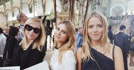 Jessica Mercedes i Kasia Tusk razem na pokazie Chanel! "Tak spełniają się małe, blogerskie marzenia" (ZDJĘCIA)