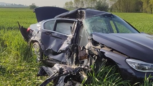 Samochód prowadzony przez przewodniczącą Rady Miasta Sieradza zderzył się z ciężarówką