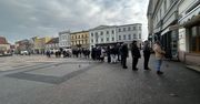 Śląskie: Gigantyczne kolejki po pączki