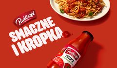 Pudliszki przekonują, że są "smaczne i kropka". W reklamie Jan Frycz