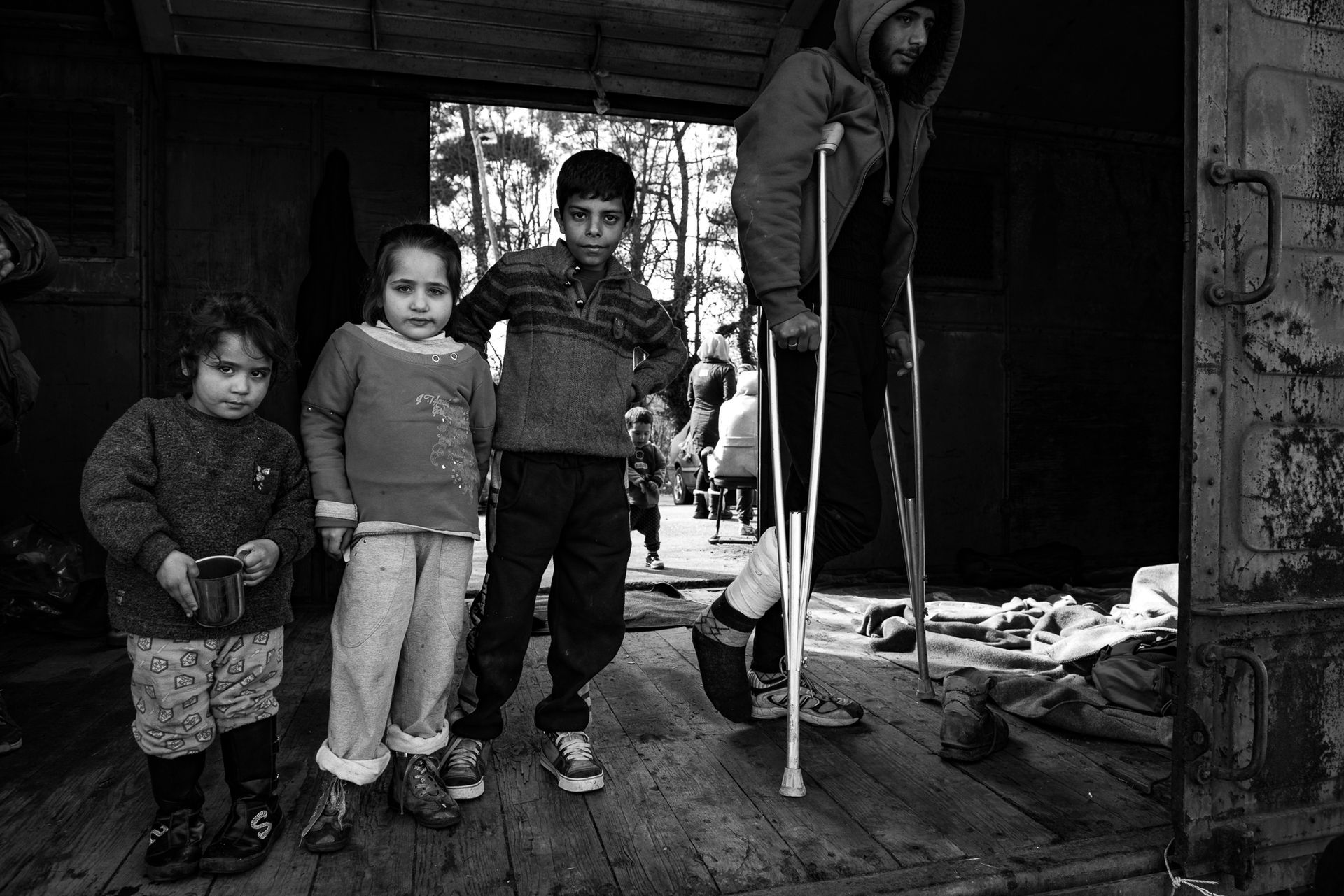 Szymon Barylski przez miesiąc fotografował obóz dla uchodźców między Grecją, a Macedonią 28