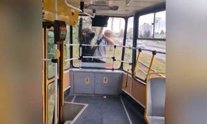 Tak jechali tramwajem. Bulwersujące sceny w Łodzi