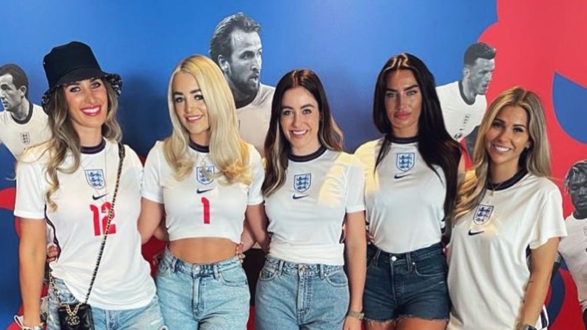 Megan Pickford wśród WAG's reprezentacji Anglii