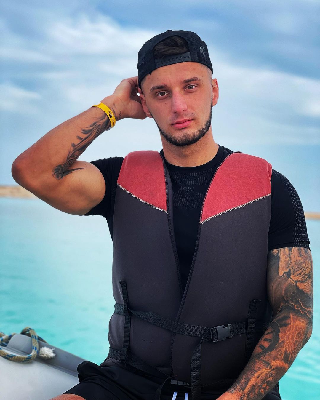 Jakub z "Love Island" jest w związku? Grozi mu dyskwalifikacja