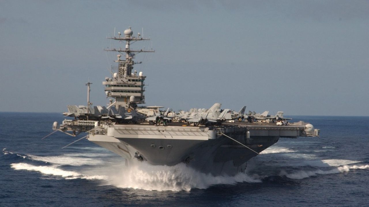 USS John C. Stennis idący do Zatoki Perskiej, 2012 rok