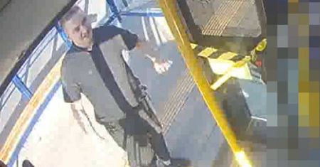 Wstyd na cały kraj. Polak "popisał się" w autobusie, obcokrajowiec ranny