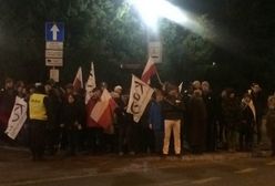 KOD przed Sejmem. "Spontaniczny protest"