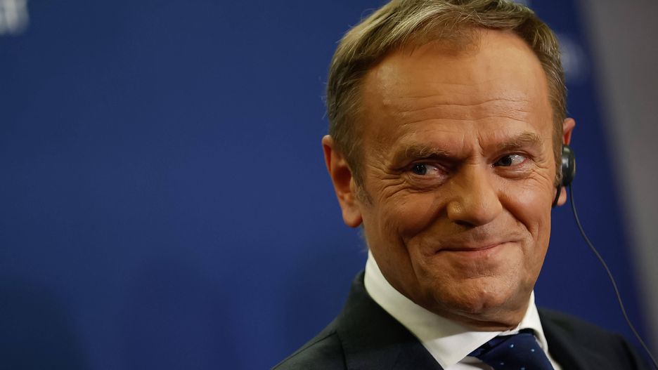 Tusk znowu jeździ samochodem. Odzyskał prawo jazdy 