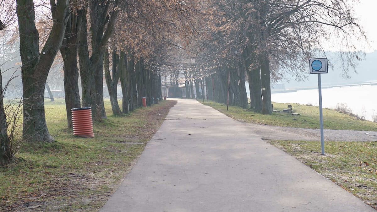 Ścieżka nad Zalewem Zemborzyckim