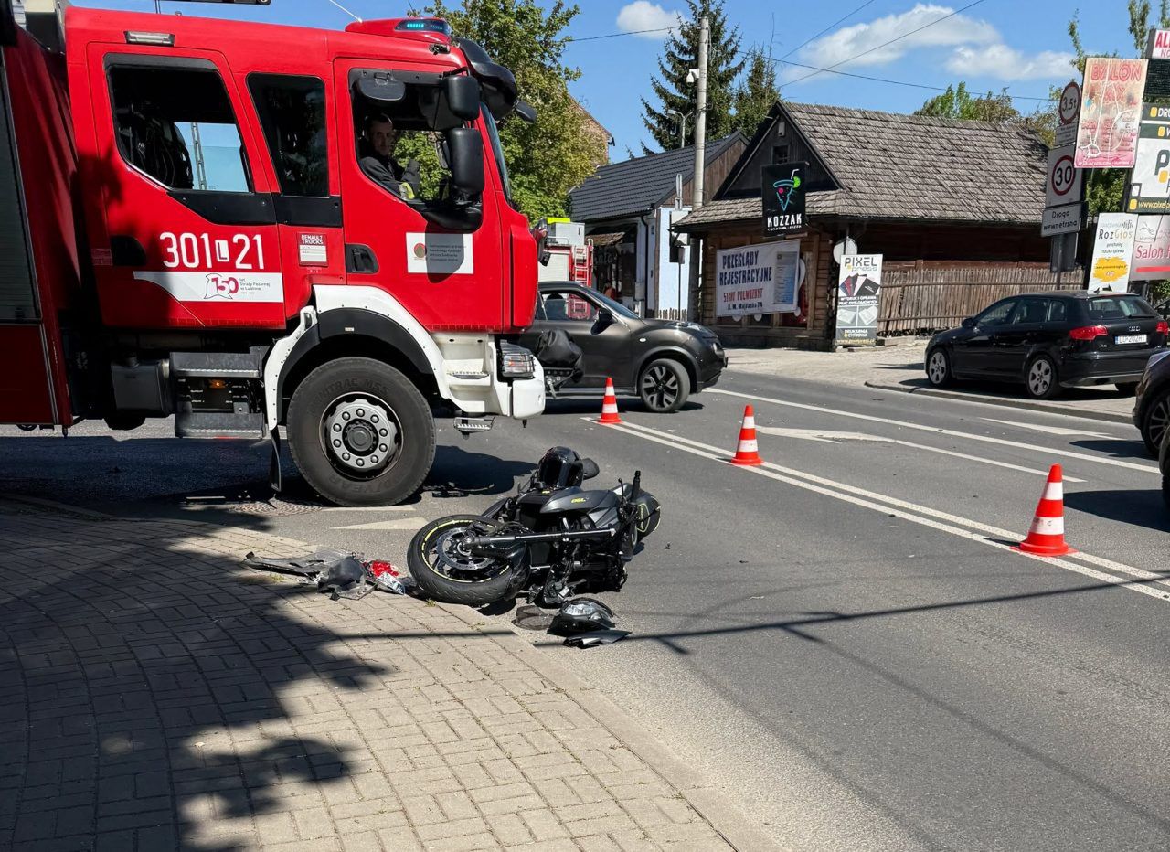 Zderzenie motocyklisty z autem osobowym na Nadbystrzyckiej w Lublinie