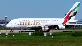 Emirates A380 zawrócił nad Rosją. Zamiast do USA poleciał do Londynu