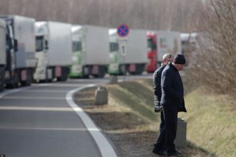 Rosyjscy i białoruscy kierowcy posłuchali się sankcji. Grzecznie opuszczają drogi UE