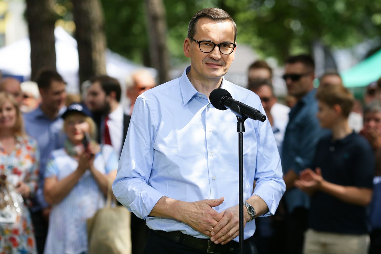 Morawiecki wprowadził wszystkich w błąd? Wykorzystał 800 plus