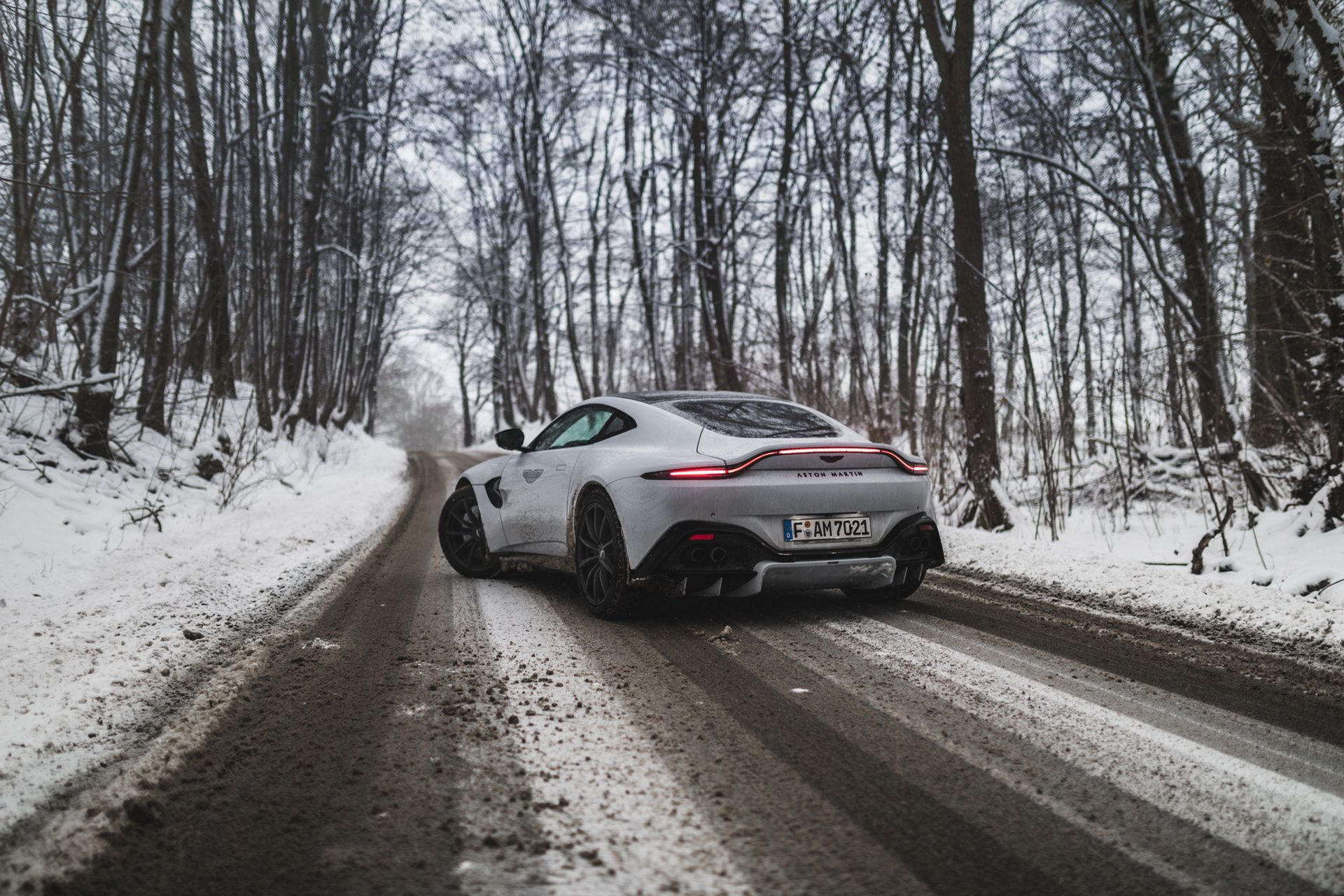 Aston Martin Vantage (2022)