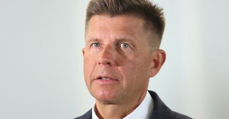 "Na maksa". Petru nie chce litości dla PiS