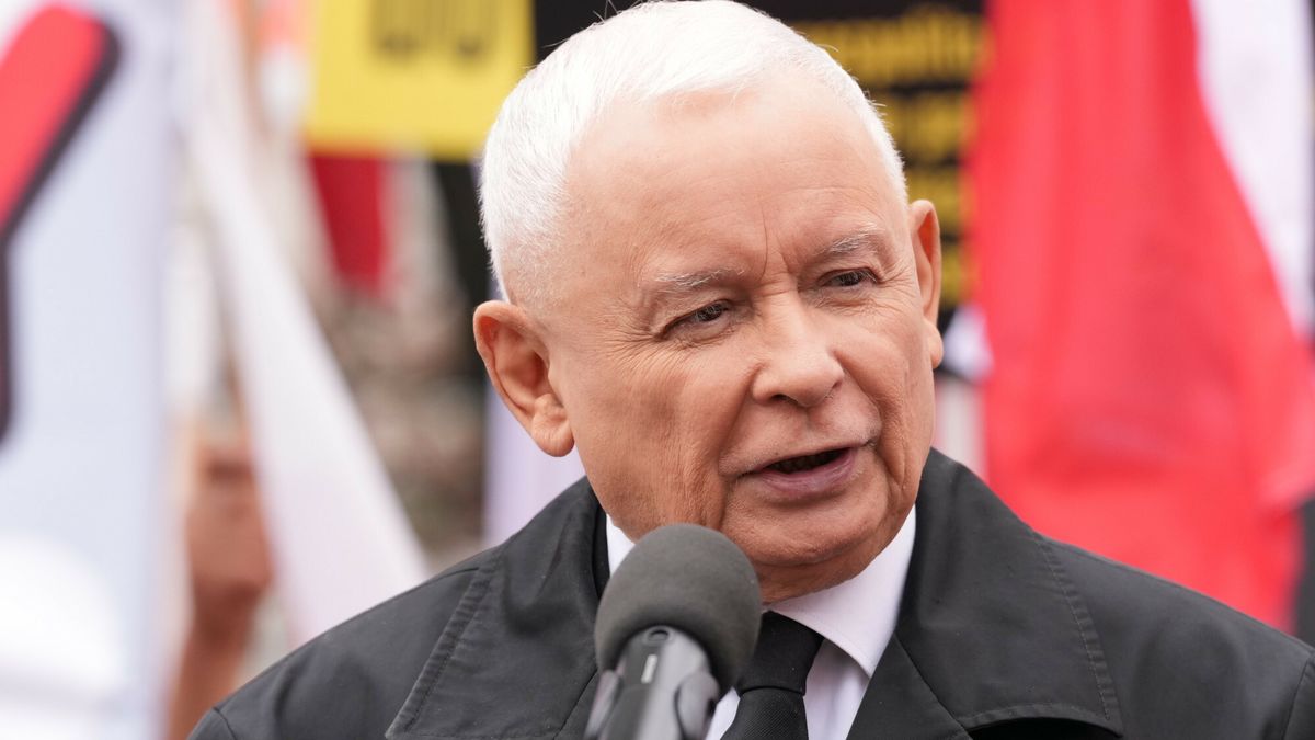 Jarosław Kaczyński uderza rząd za działania ws. powodzi