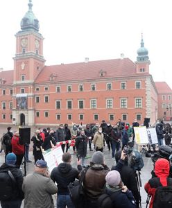 Protesty w Warszawie. Przedstawiciele branż zamkniętych kierują postulaty do rządu