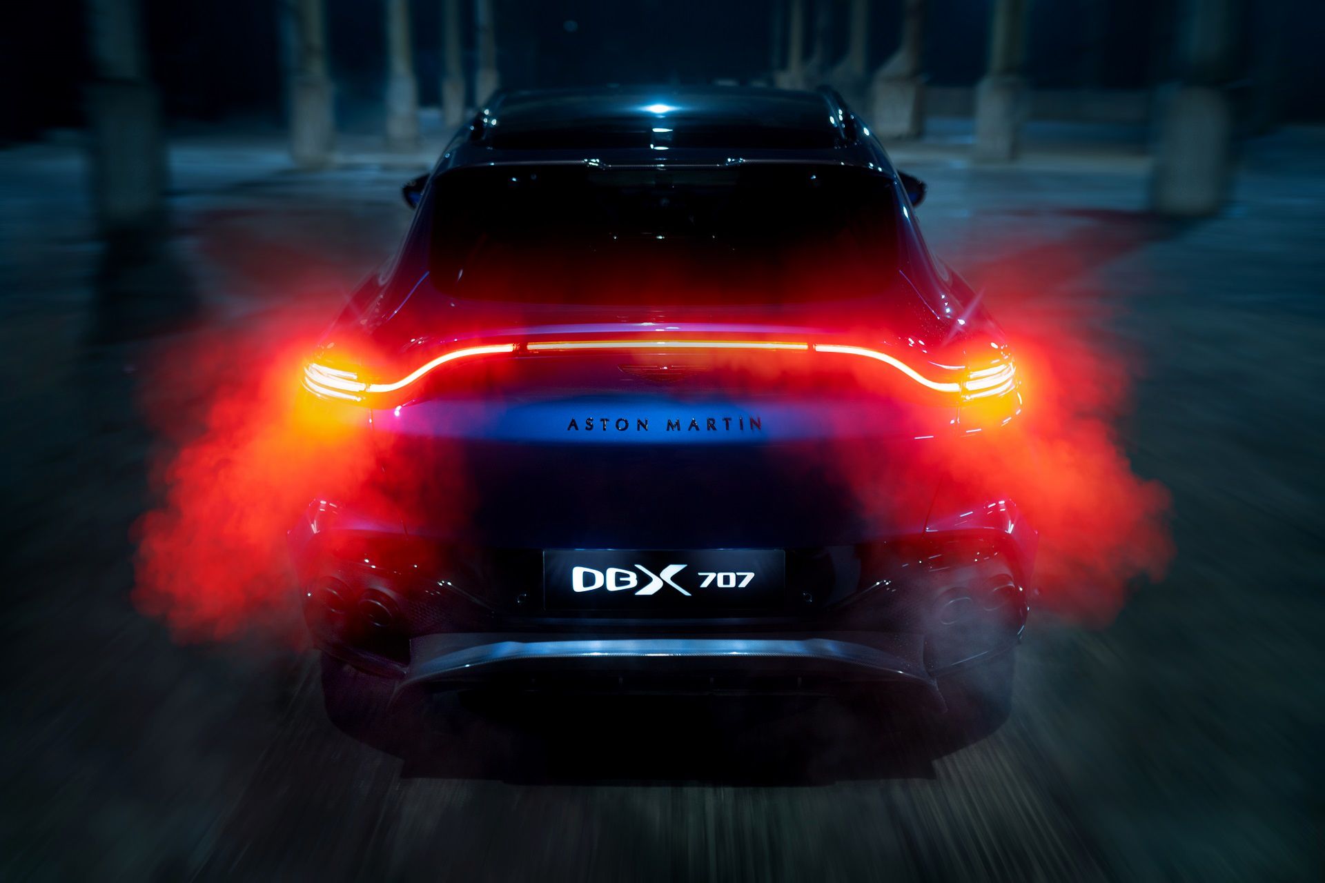 Aston Martin DBX707 (2022)