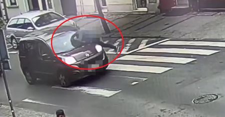 Wskoczył głową w szybę. Szokujące zachowanie pieszego we Wrześni