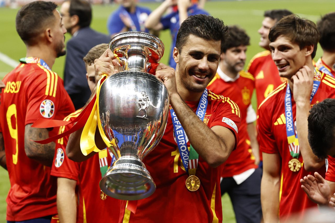 Spain confirmed its football dominance. The Ballon d'Or is no accident.